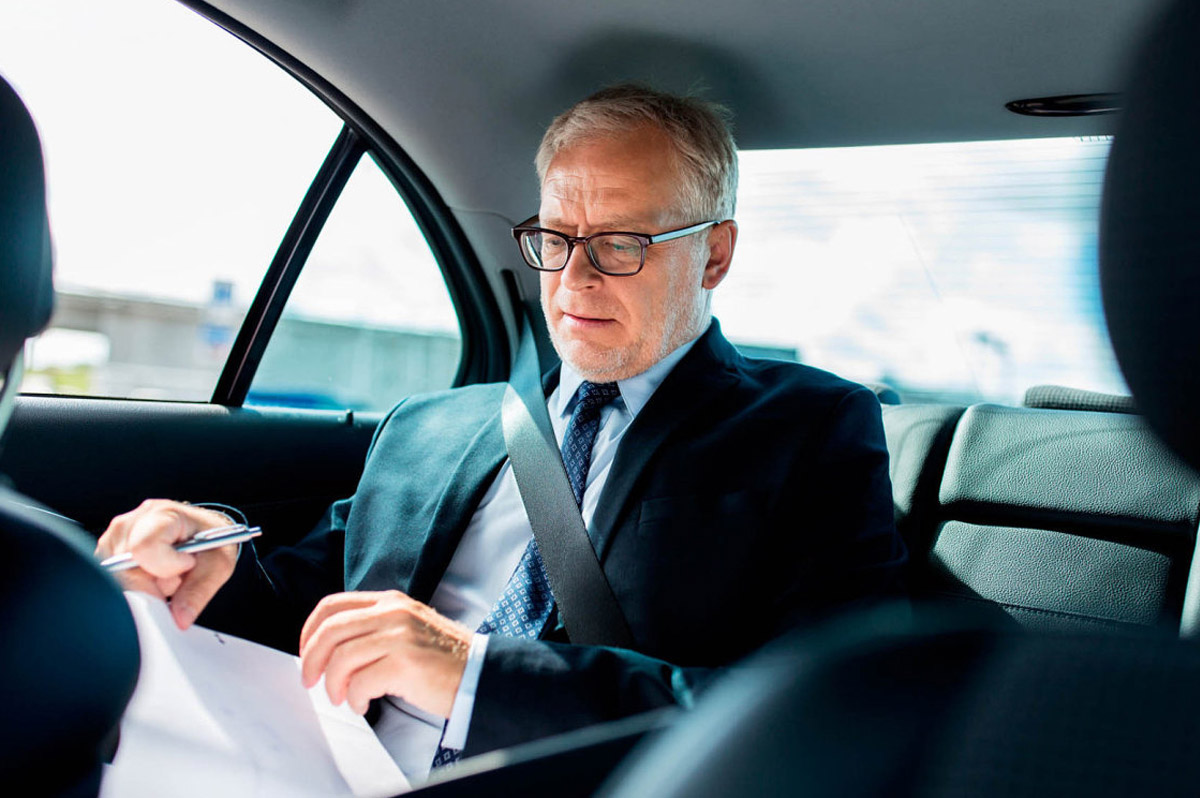 How to Get from Darien, CT to JFK, LaGuardia, Newark, Bradley & Boston Logan Airports