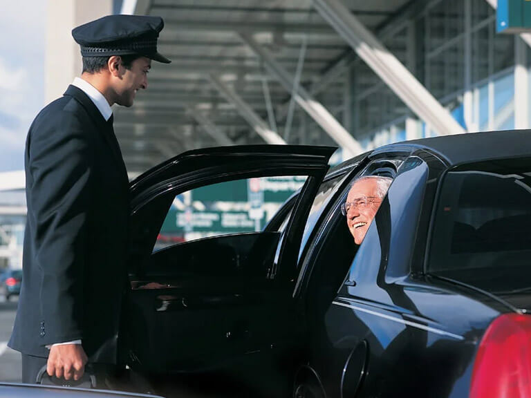 Airport Transfers & Car Rentals at Windham Airport (IJD)